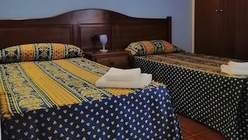 1 soverom, strykejern/-brett og sengetøy