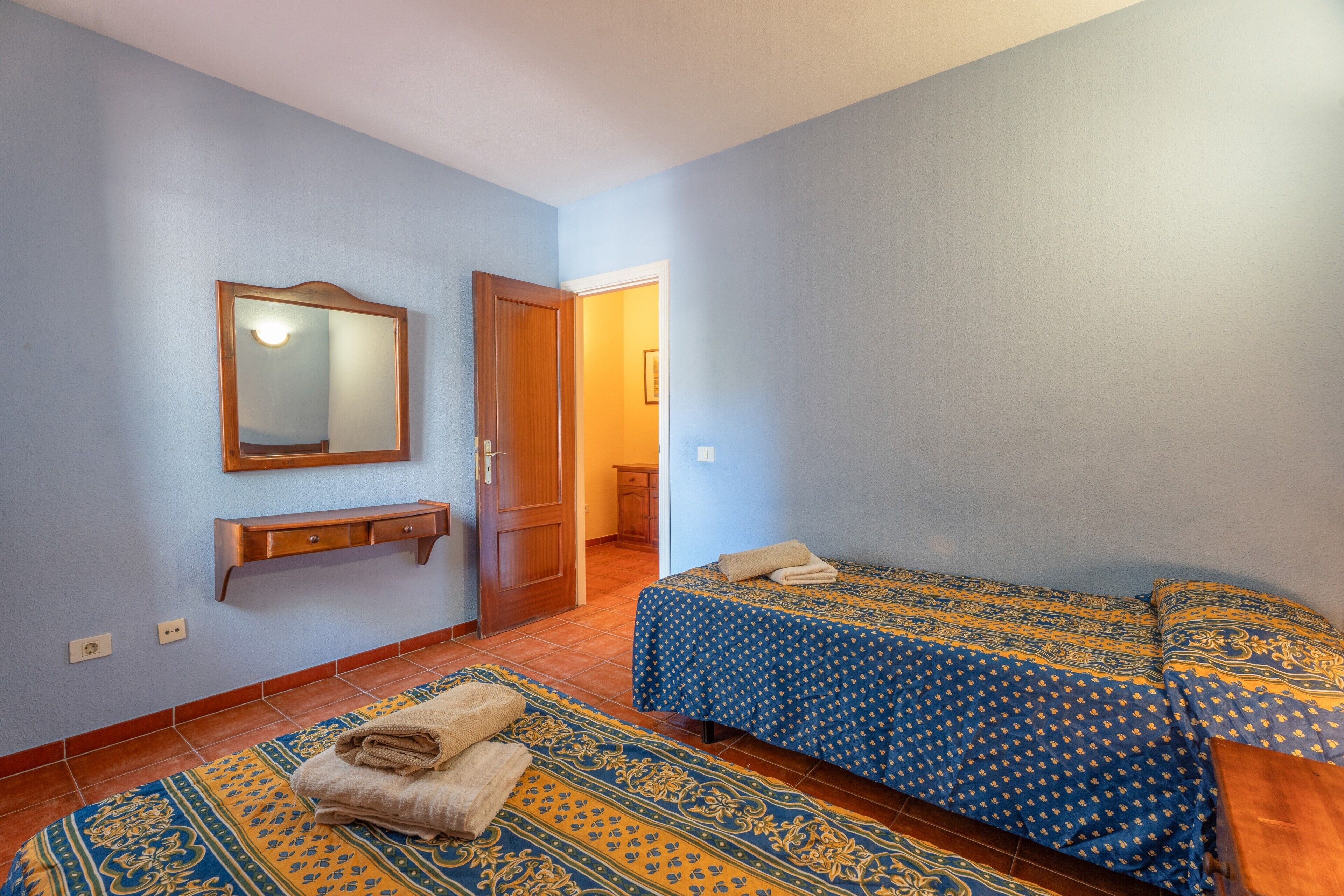 1 bedroom, iron/ironing board, bed sheets