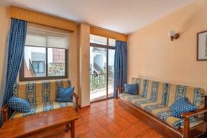 TV - Casa Carolina 2 – Cozy Home Steps from the Sea in Playa de Santiago (Playa de Santiago)
