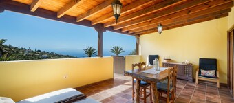Casa Tajonaje â Vue Mer et Montagne au CĆur Rural dâAlajerĂł