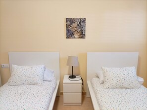 Iron/ironing board, WiFi, bed sheets