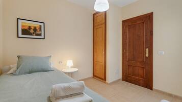 2 makuuhuonetta, Wi-Fi, vuodevaatteet