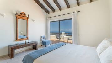 3 dormitorios, tabla de planchar con plancha, wifi y ropa de cama