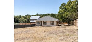 Exterior - Wine, breweries, and trails in charming Dripping Springs (Dripping Springs)