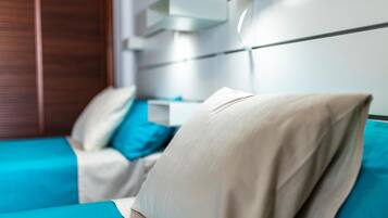 Bügeleisen/Bügelbrett, WLAN, Bettwäsche