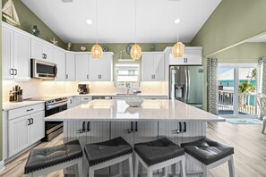 Fridge, microwave, oven, stovetop - 🏖️Nirvana in Navarre | Stunning 3BR Home w/ Private Pool + Walk to Beach🏖️ (Navarre)