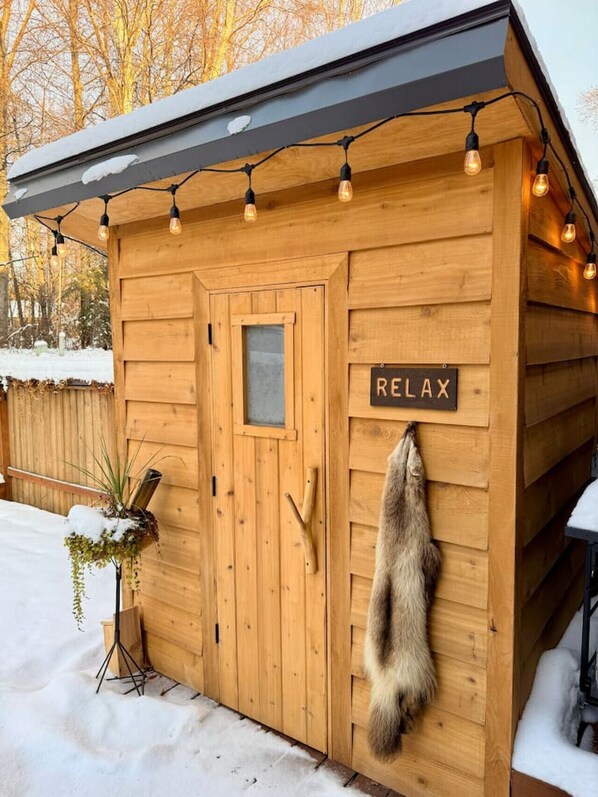 Exterior detail - Nordic Retreat with private Finnish Sauna (Anchorage)