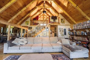 テレビ、暖炉、DVD プレーヤー、書斎 / ワークスペース