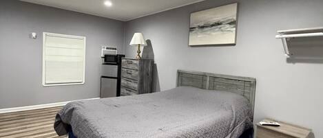 Deluxe Room, 1 Queen Bed, Non Smoking | Free WiFi