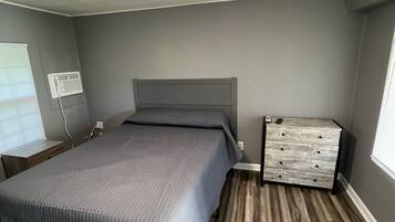 Rom – deluxe, 1 dobbeltseng, ikke-røyk | Wi-fi (inkludert)