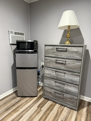 Interior - By The Way Motel Lake Bluff (Lake Bluff)