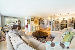 Living area - Private Luxurious Canal Estate (Princeton)