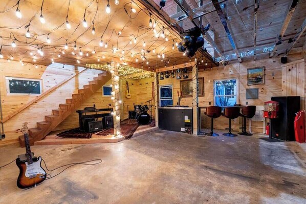 Interior - Private Luxurious Canal Estate (Princeton)