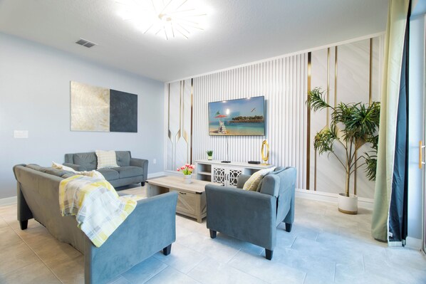 Living area - Welcome to your dream vacation home just minutes from Disney! (Davenport)