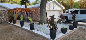 Property grounds - Gulf Park Paradise (Ocean Springs)