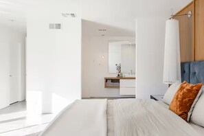2 bedrooms, iron/ironing board, WiFi, bed sheets - Besveca House - Modern Zen (Palm Springs)