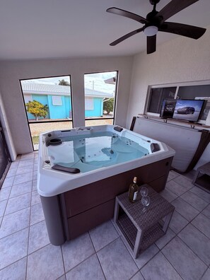Interior - Casa Del Mar Waterfront Home On Dawon Canal!
Boat Lift and Hot Tub (Saint James City)