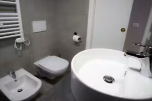 Een douche, een bidet