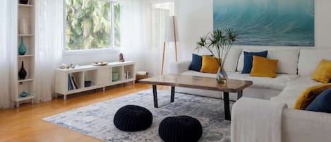 Fernseher, Kamin, Arbeitsbereiche