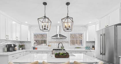 Luxury|Pool Table|Movie Room|Poker|Nature Oasis