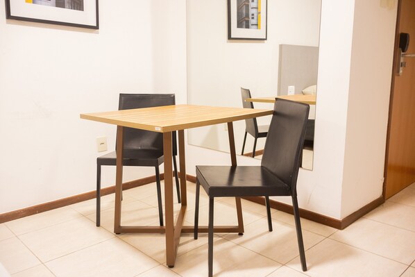 تناول الطعام