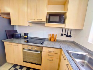 Basic Apartment | Dapur peribadi