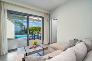 Smart TV, ping pong - Villa Le Ciel by Villa Plus (Ionian Islands)