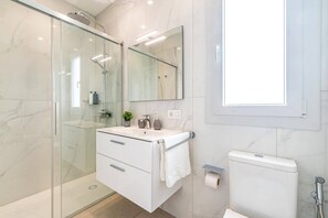 Hair dryer, towels - Villa Iraya by Villa Plus (Playa Blanca)