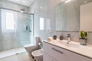 Hair dryer, towels - Villa Tigotan by Villa Plus (Playa Blanca)