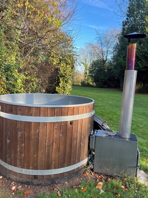 Outdoor spa tub -  Just a short walk from the Historic Warwick  Castle with Pool and Hot Tub (Warwick)