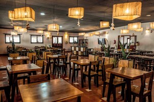 Café da manhã, almoço e jantar