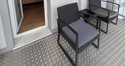 Ferienwohnung mit Balkon und WLAN in Magdeburg-Salbke