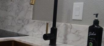 Elegant 2-bedroom studio in North Las Vegas with Queen beds & WIFI