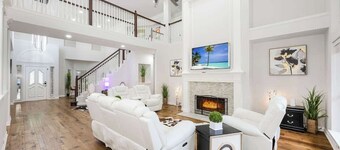 Elegant 5BR Estate PoolOasis PingPong Sleeps 22 EV