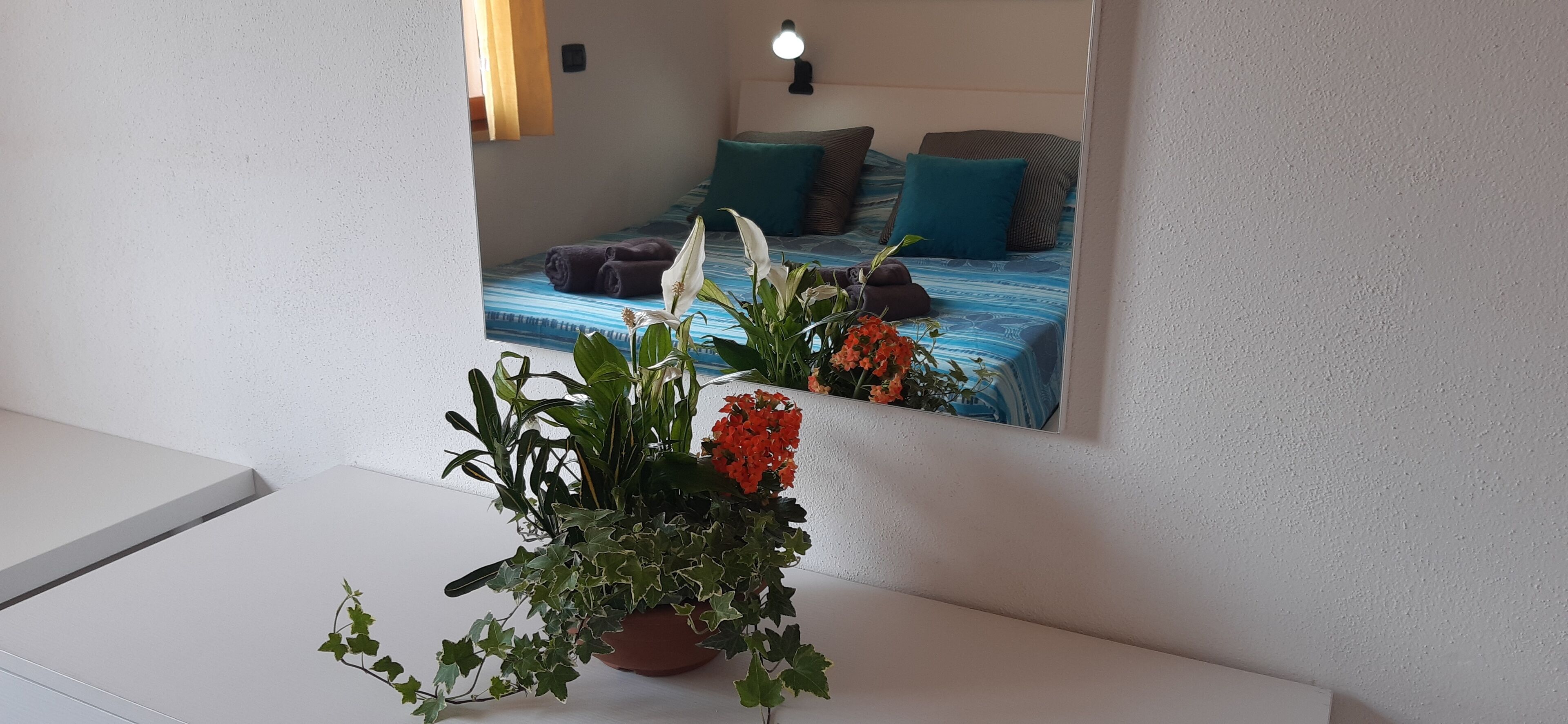 Fer et planche à repasser, Wi-Fi gratuit, draps fournis