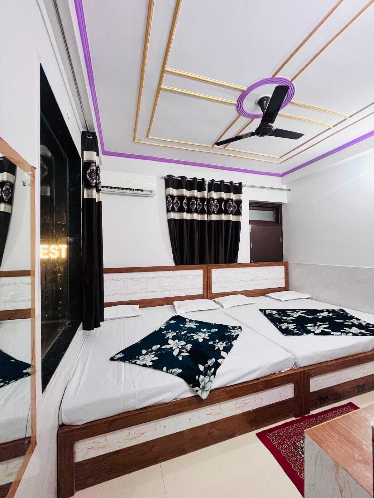 Triple Room, Balcony, City View | Iron/ironing board, free WiFi