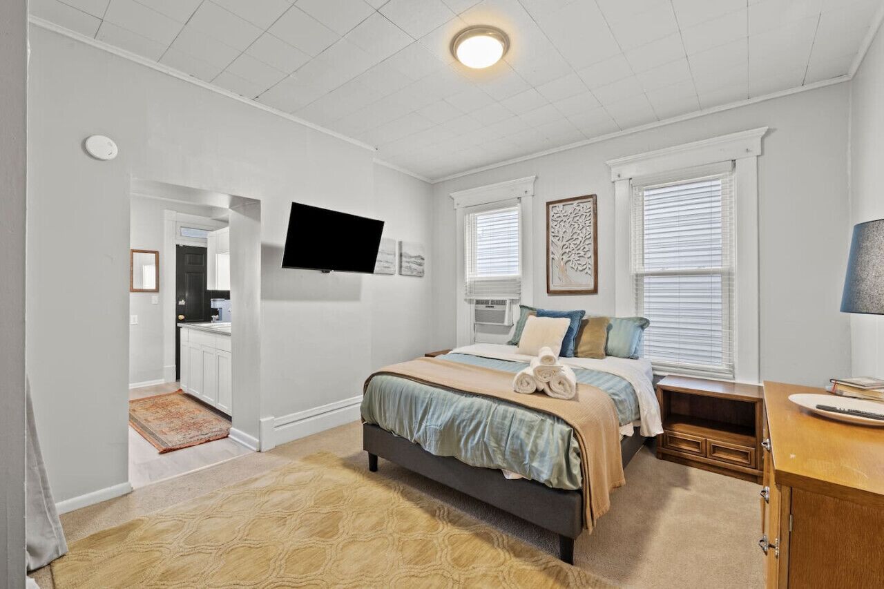 Iron/ironing board, WiFi