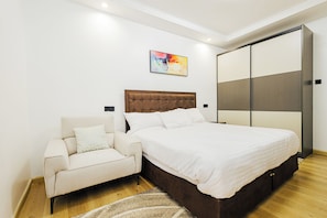2 chambres, fer et planche à repasser, accès au Wi-Fi (inclus)