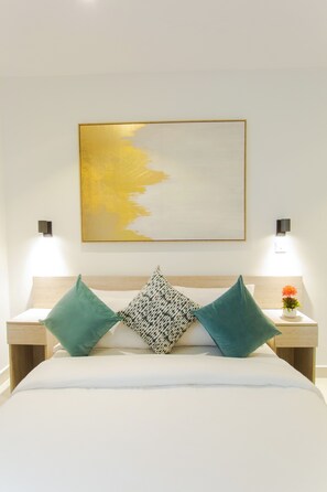 Iron/ironing board, WiFi, bed sheets - Comfy One Bed Room Apartment at Lennox (Accra)