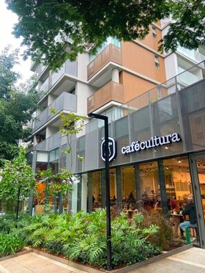 Exterior detail - Premium Studio Apartment with Mezzanine and Sunset View – Moema (São Paulo)