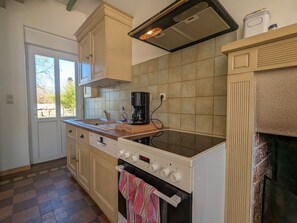 Kjøleskap, mikrobølgeovn og oppvaskmaskin