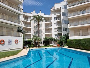 Pool - Cozy apartment with terrace and pool in L'Escala (L'Escala)