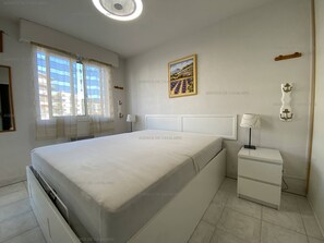 1 bedroom - T2 with air conditioning at Cavalaire Port with private garage (Cavalaire-sur-Mer)