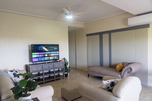 Living area - Cozy One Bedroom Apartment 6 Mins from Rodney Bay (Beausejour)