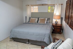 1 bedroom, iron/ironing board, Internet, bed sheets - Cozy One Bedroom Apartment 6 Mins from Rodney Bay (Beausejour)