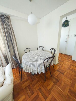 Huoneisto | Ruokailu