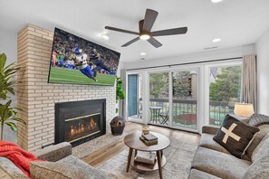 TV, fireplace, offices - Walk to PCMR • Chic Top-Floor Mountain Condo (Park City)