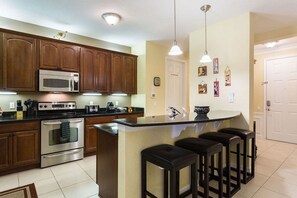 Fridge, microwave, oven, stovetop - Last Minute Disney Getaway! Luxury Condo with Private Balcony. Book Now! #114247 (Orlando)