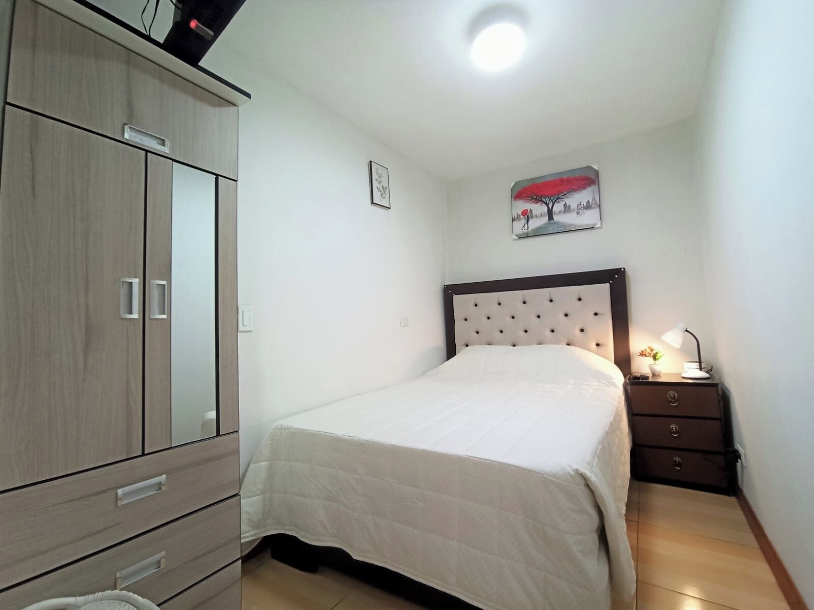 1 多间卧室、熨斗/熨衣板、免费 WiFi、床单