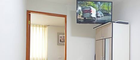 Fer et planche à repasser, Wi-Fi, draps fournis